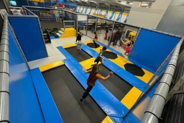 trampoline-park-zone-kids-6ans-4-1-370x247