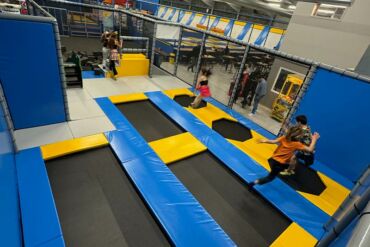 trampoline-park-zone-kids-6ans-5-370x247