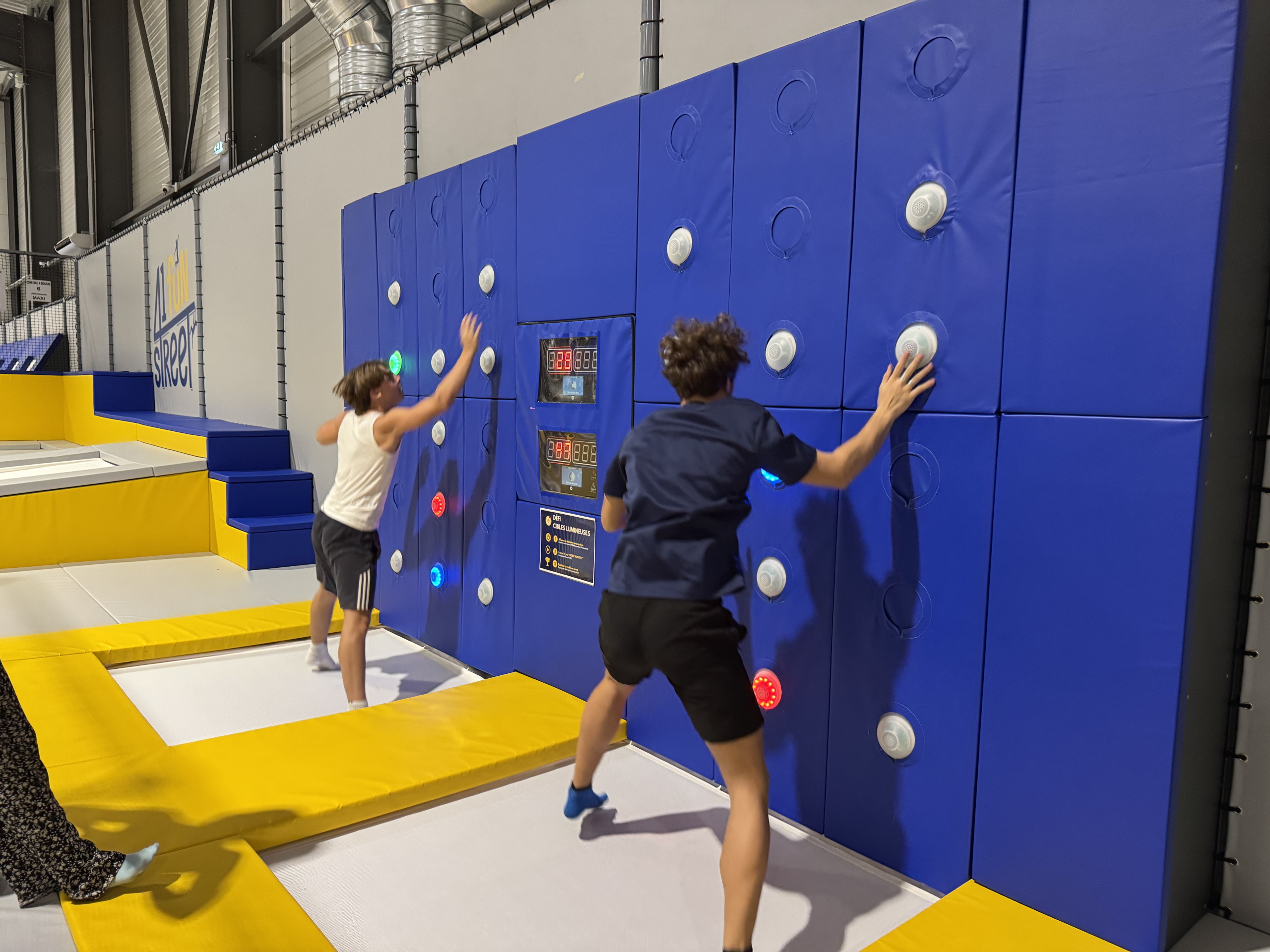 IMG_6266 TRAMPOLINES INTERACTIFS : réflexes et rapidité